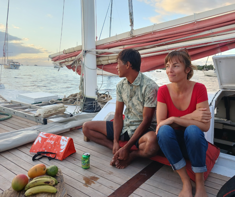 Sortie sunset privee en pirogue tahiti coucher de soleil